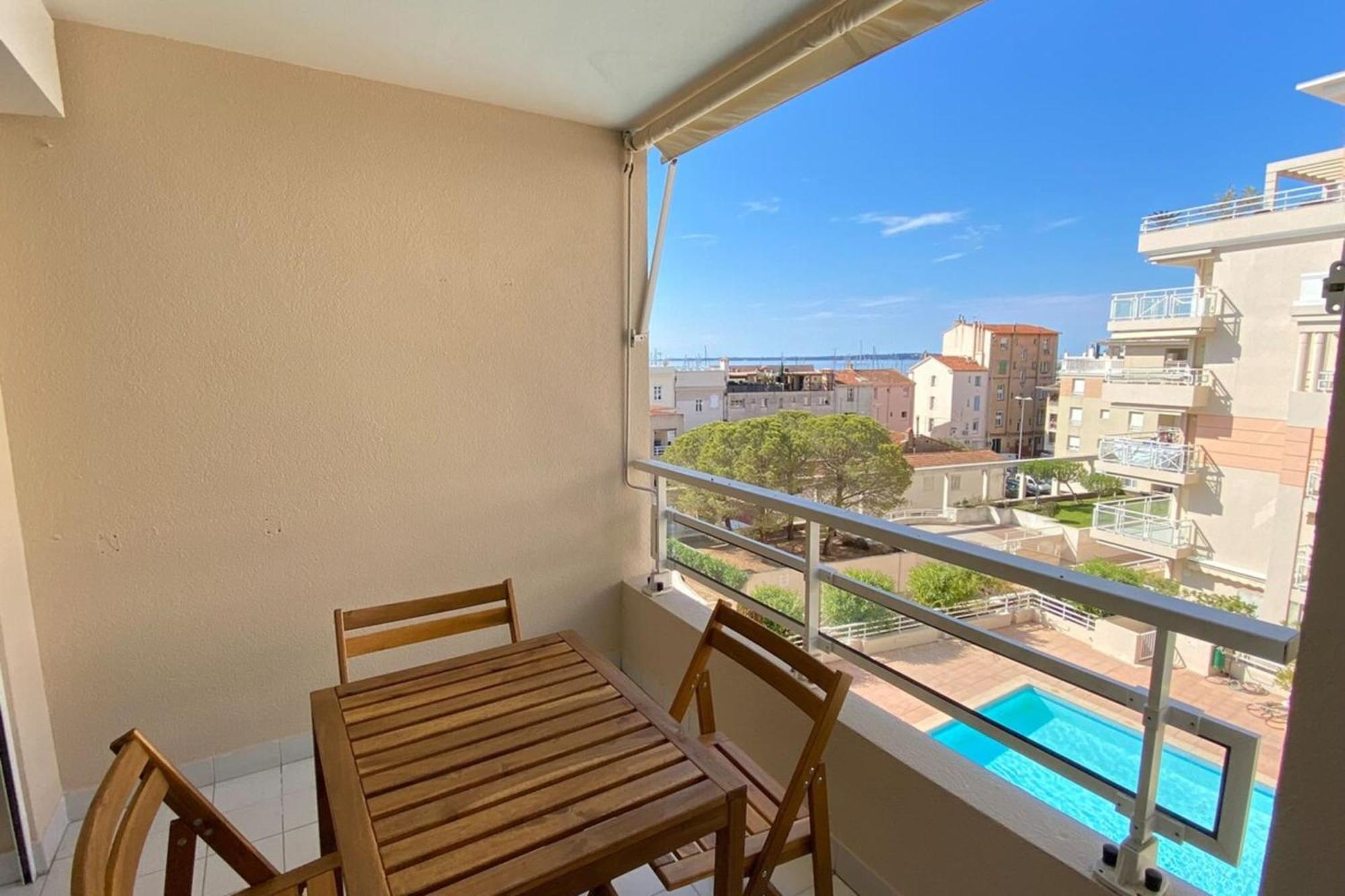 06Ai - Beautiful Renovated Studio - Sea And Pool View Vallauris Exterior photo